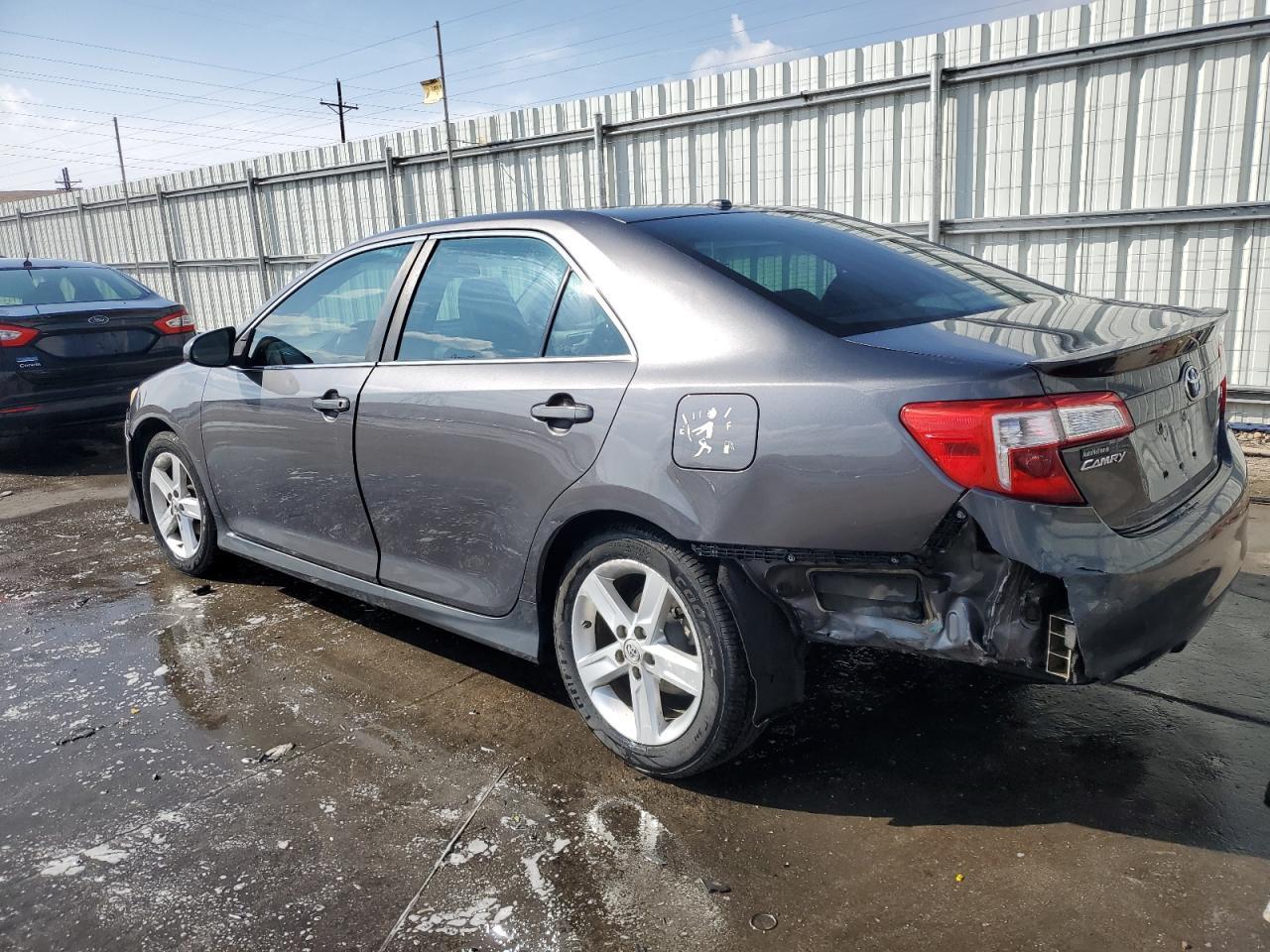 2013 TOYOTA CAMRY L - Фото 2