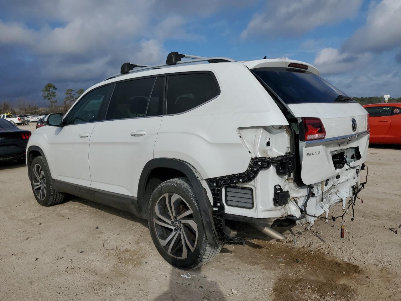 2022 VOLKSWAGEN ATLAS SEL - Image 2