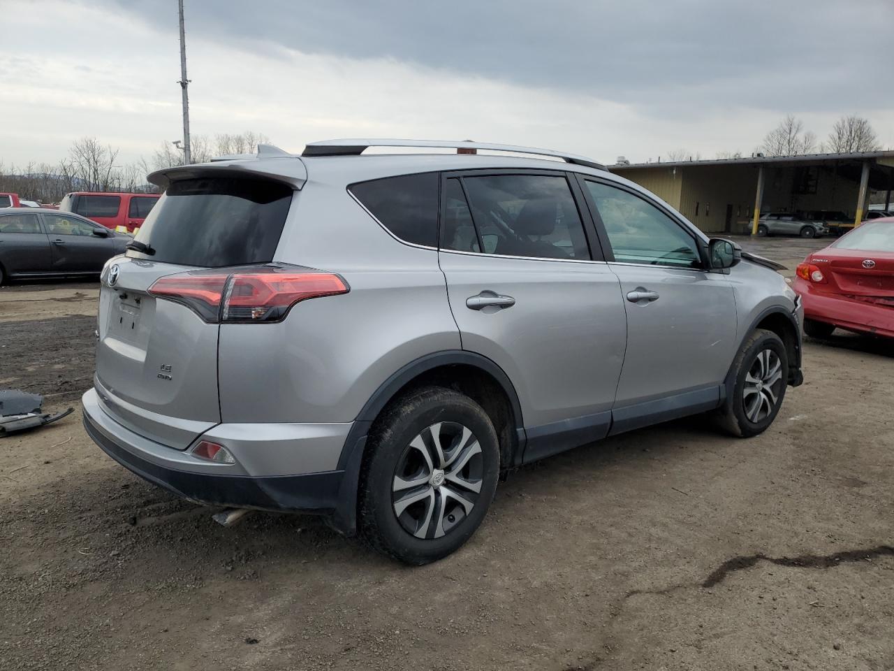 2016 TOYOTA RAV4 LE - Фото 3