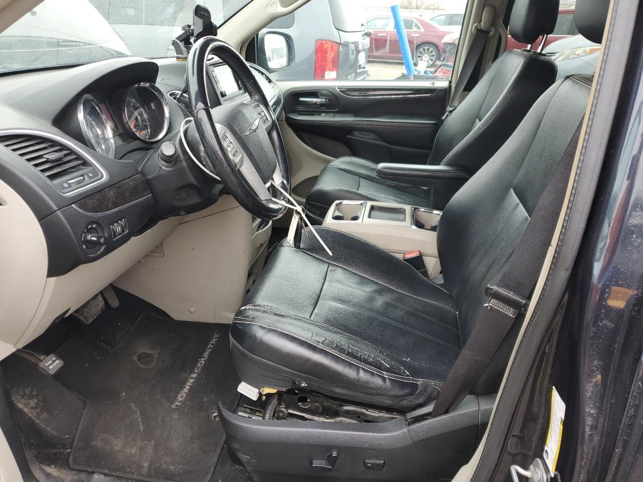 2014 CHRYSLER TOWN & COU - Фото 7