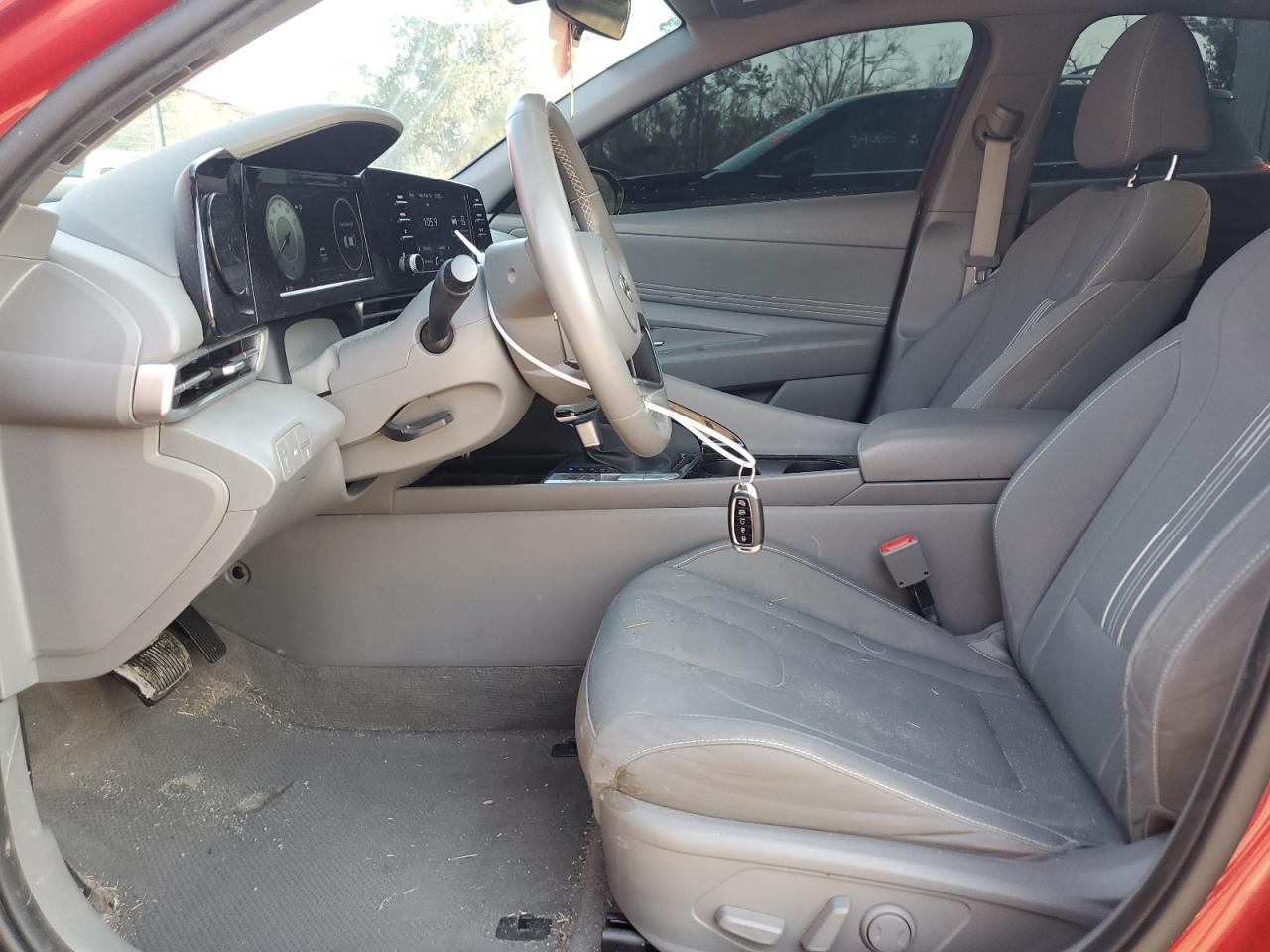 2022 HYUNDAI ELANTRA SE - Image 7