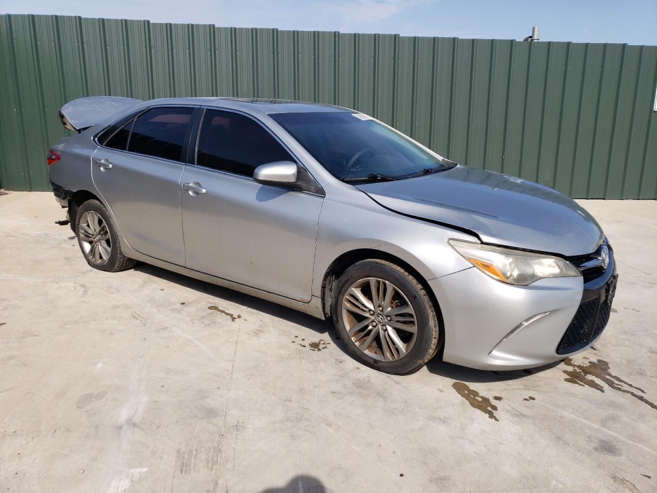 2015 TOYOTA CAMRY LE - Image 4