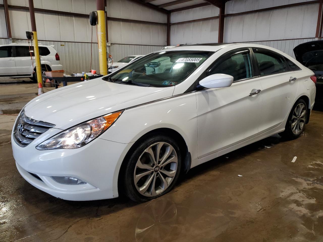2013 HYUNDAI SONATA SE