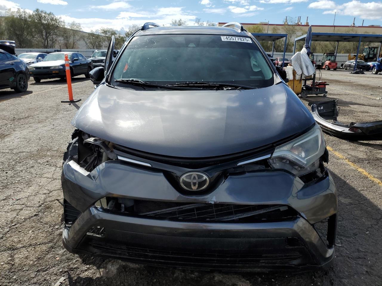 2017 TOYOTA RAV4 LE - Фото 5