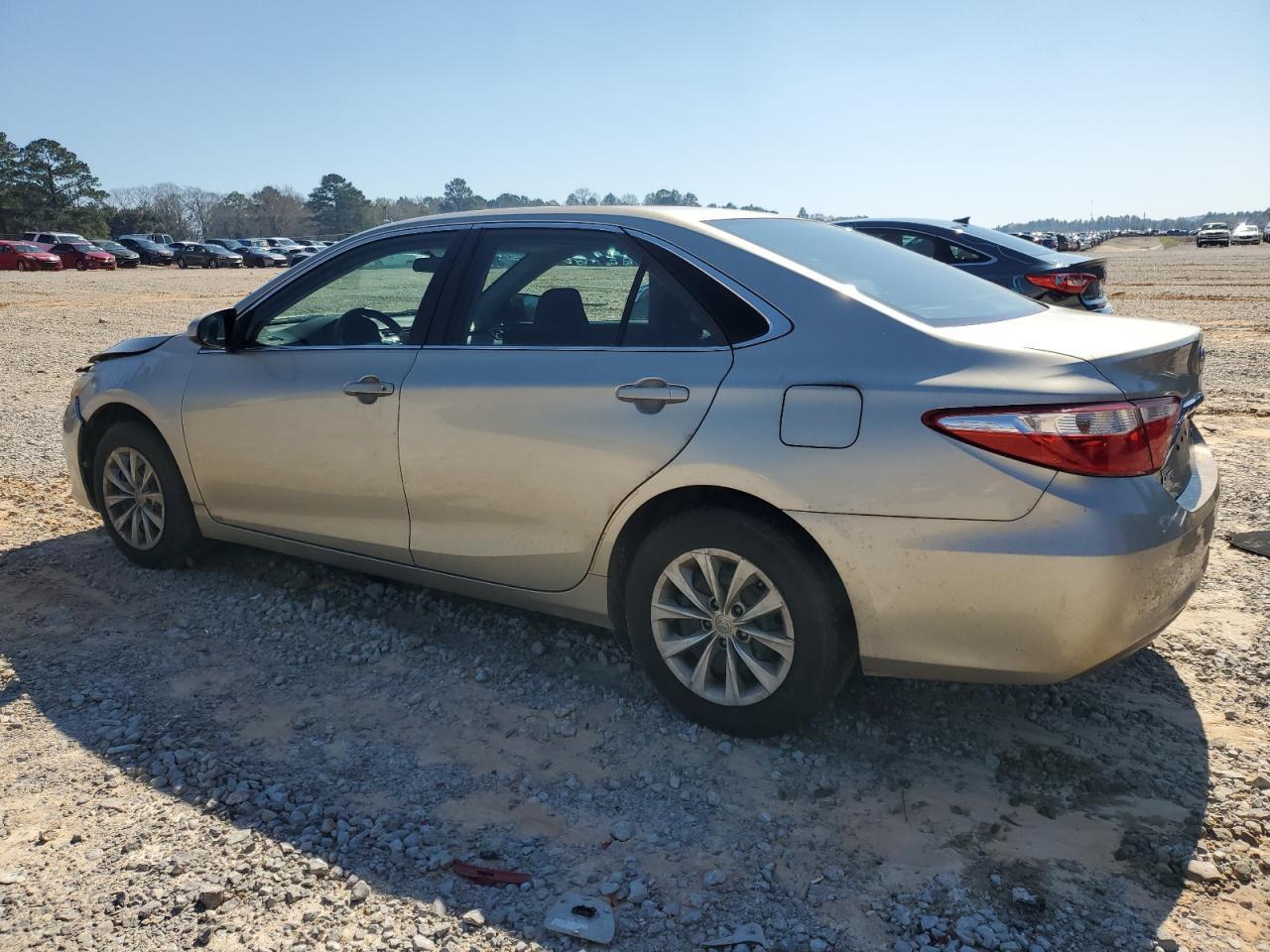 2016 TOYOTA CAMRY LE - Image 2