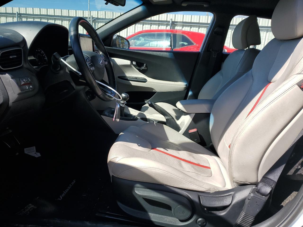 2019 HYUNDAI VELOSTER T - Фото 7