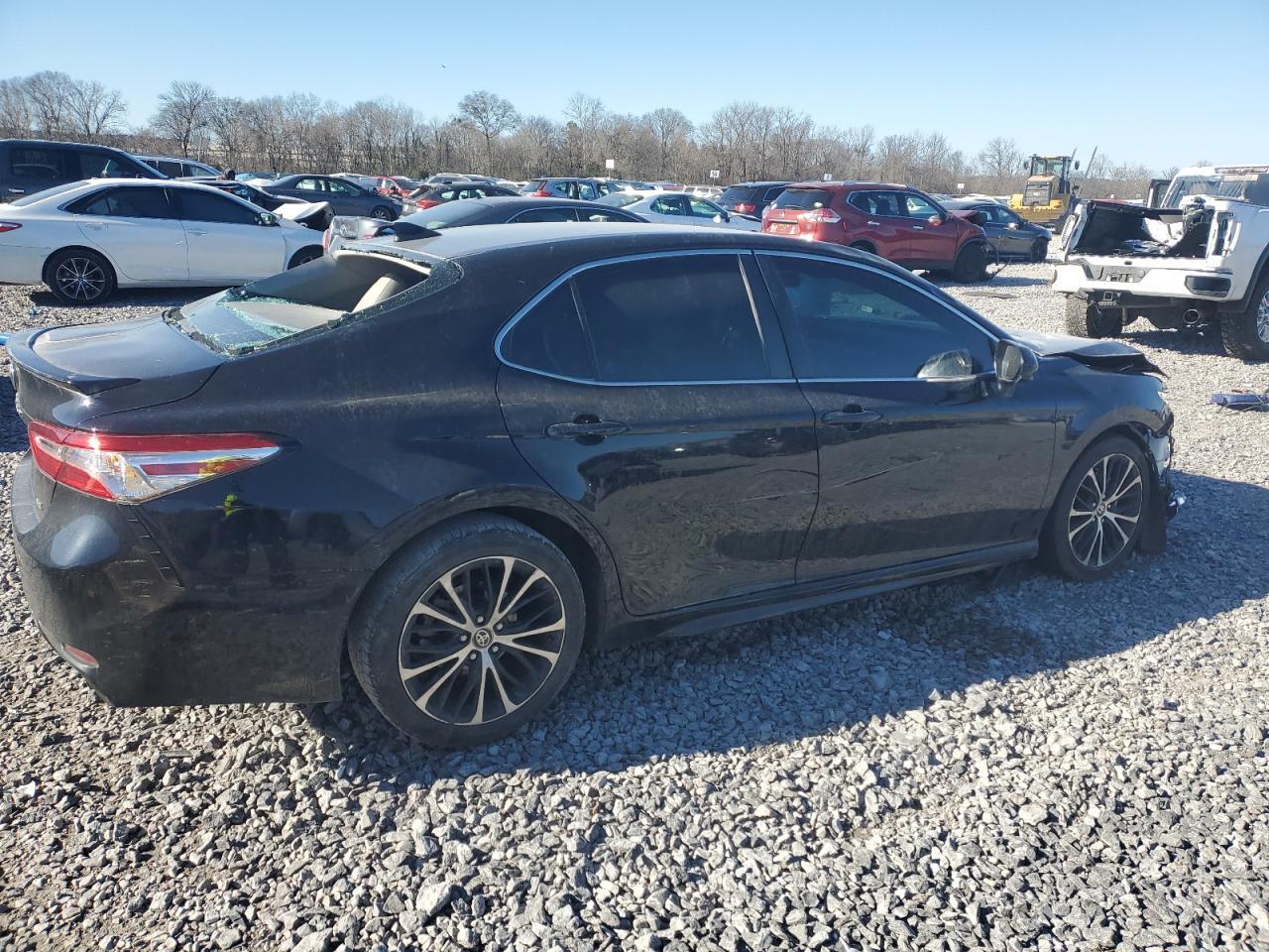 2020 TOYOTA CAMRY SE - Image 3