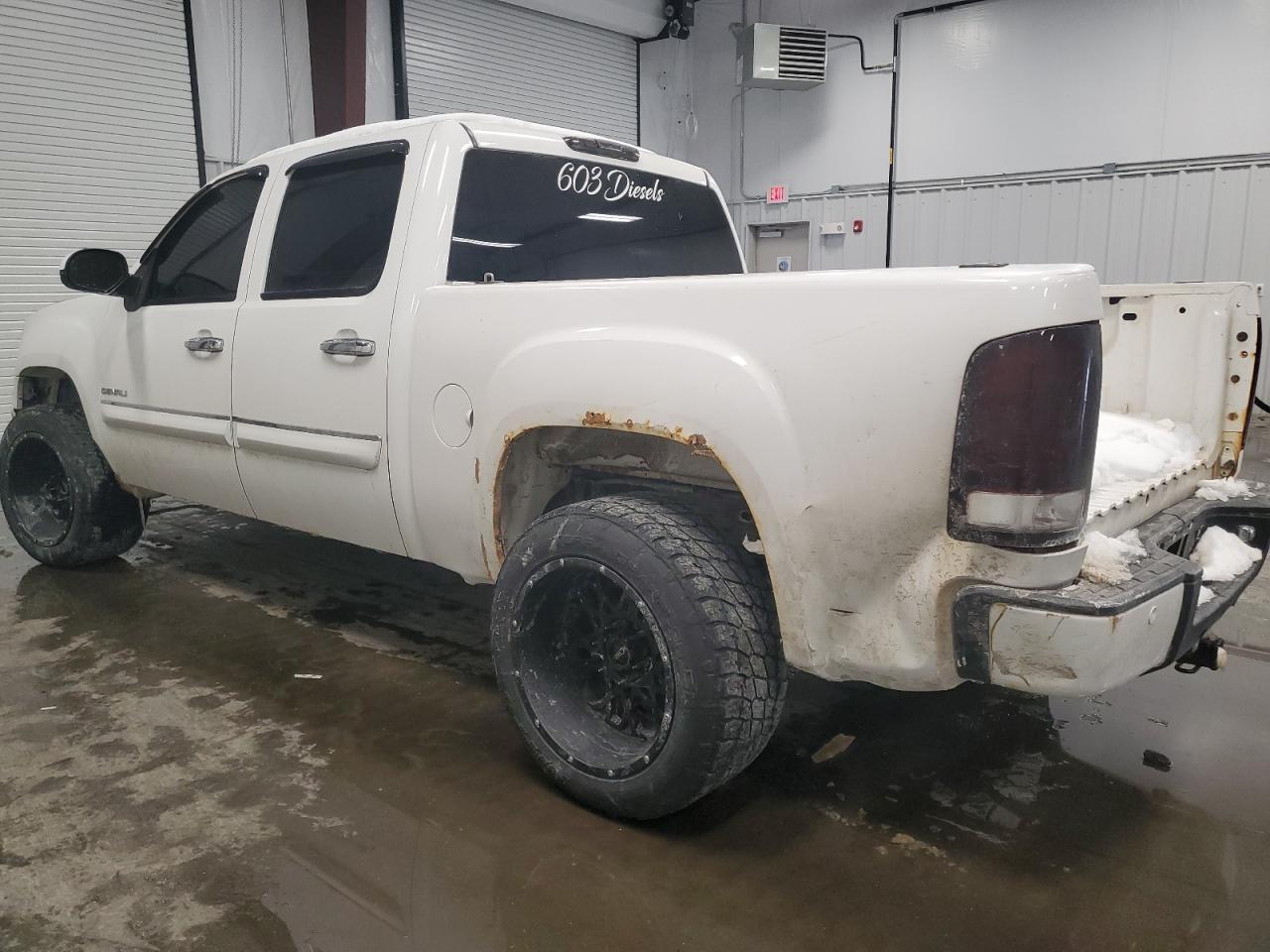 2011 GMC SIERRA K15 - Image 2