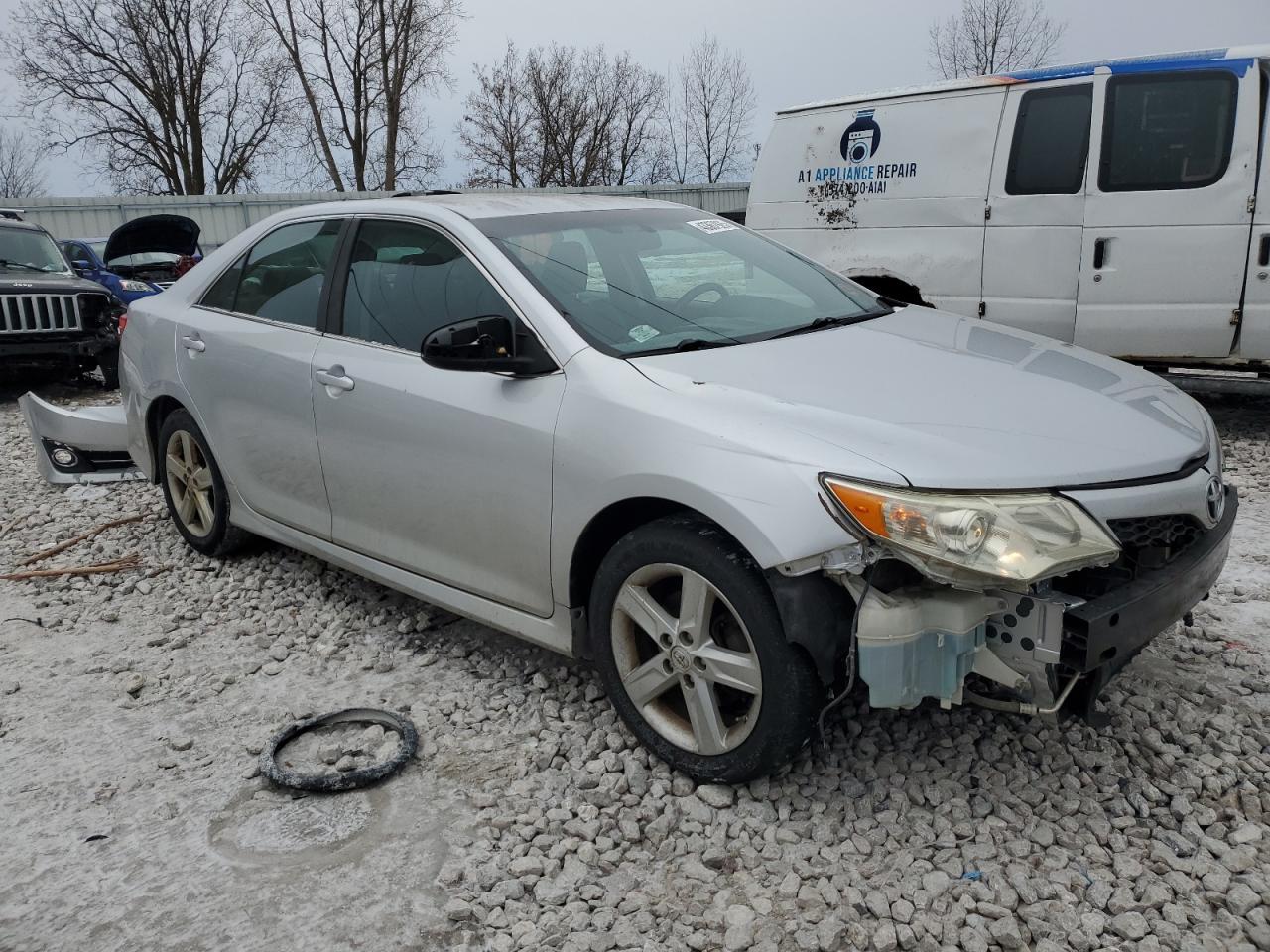 2013 TOYOTA CAMRY L - Image 4