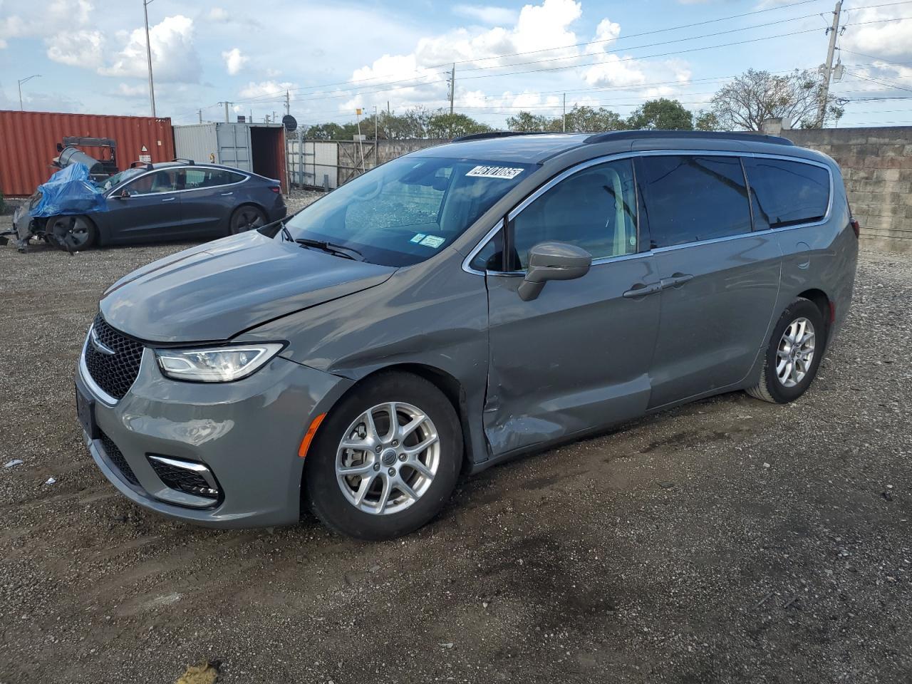 2022 CHRYSLER PACIFICA T
