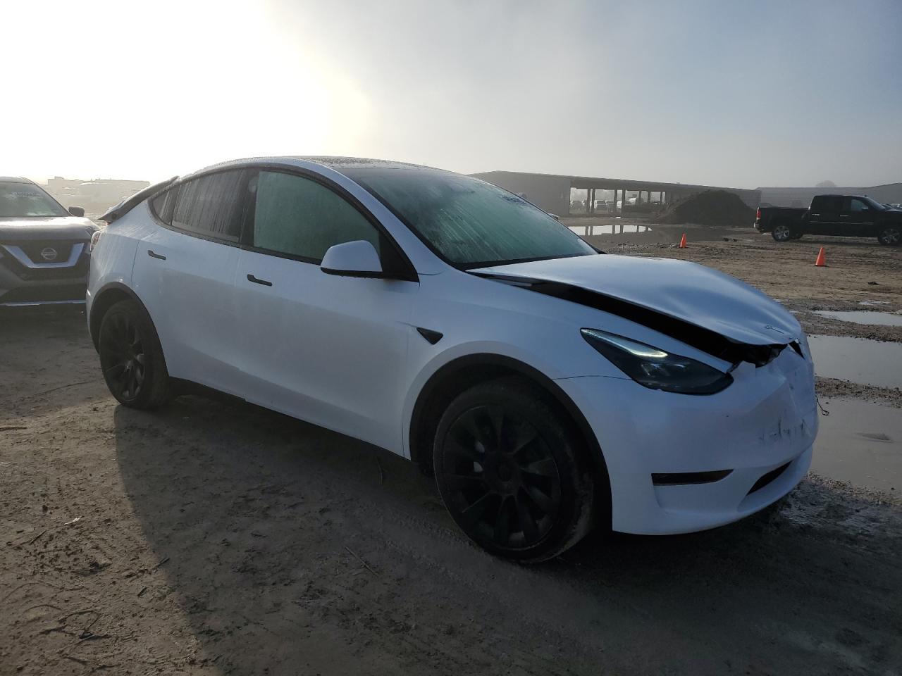 2024 TESLA MODEL Y - Image 4