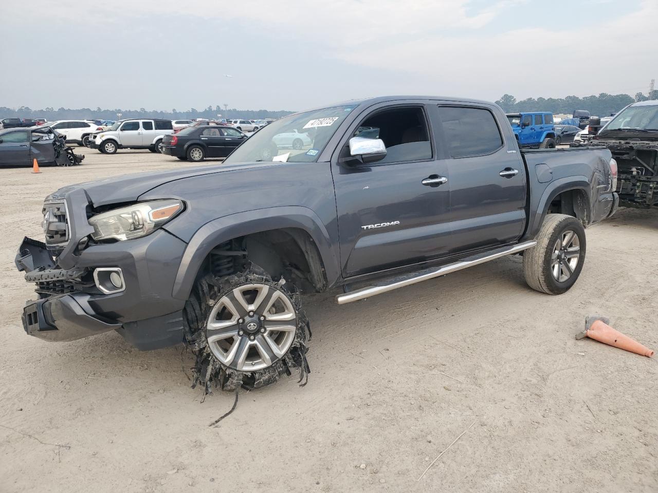 2017 TOYOTA TACOMA DOU