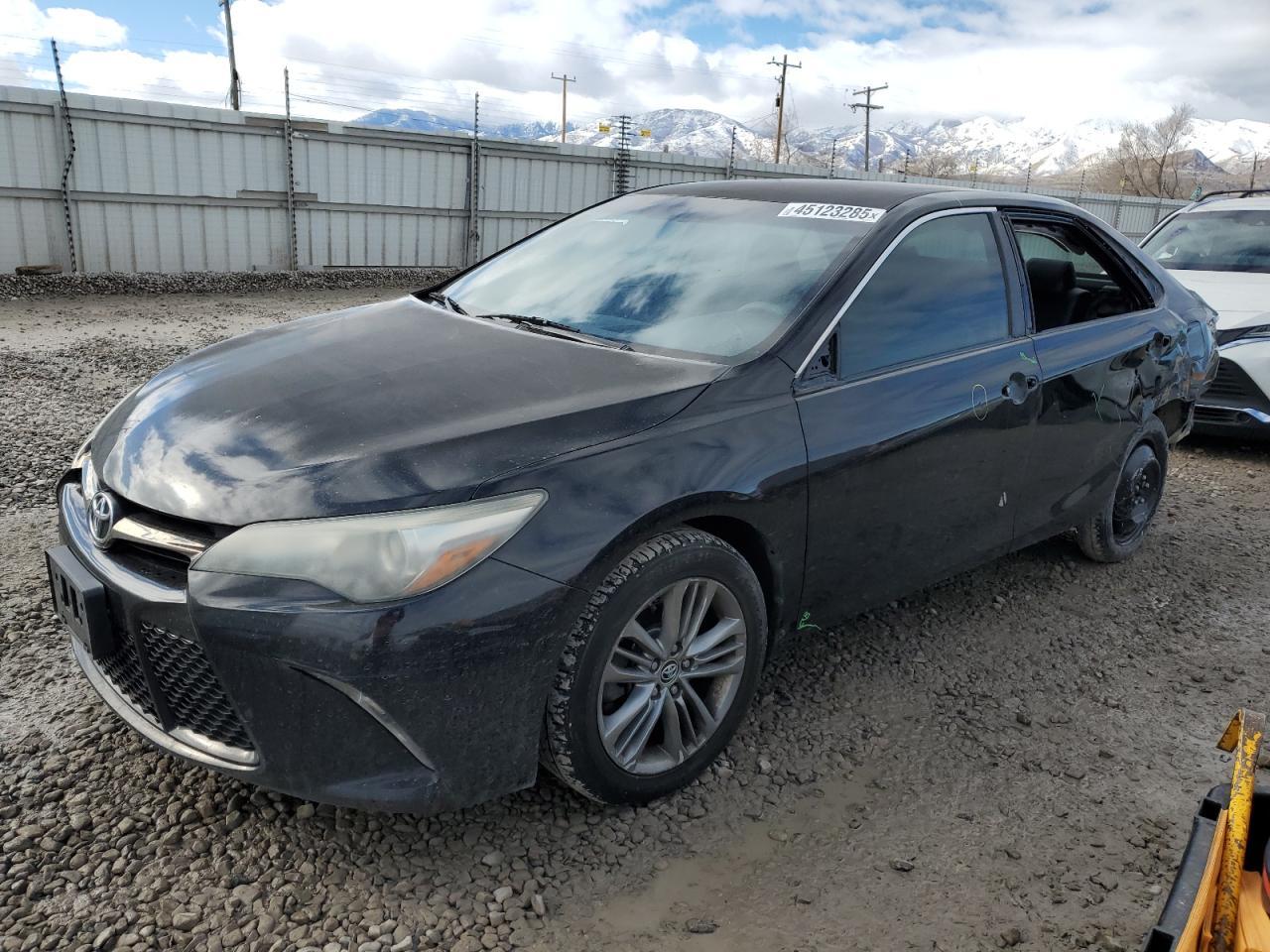 2016 TOYOTA CAMRY LE
