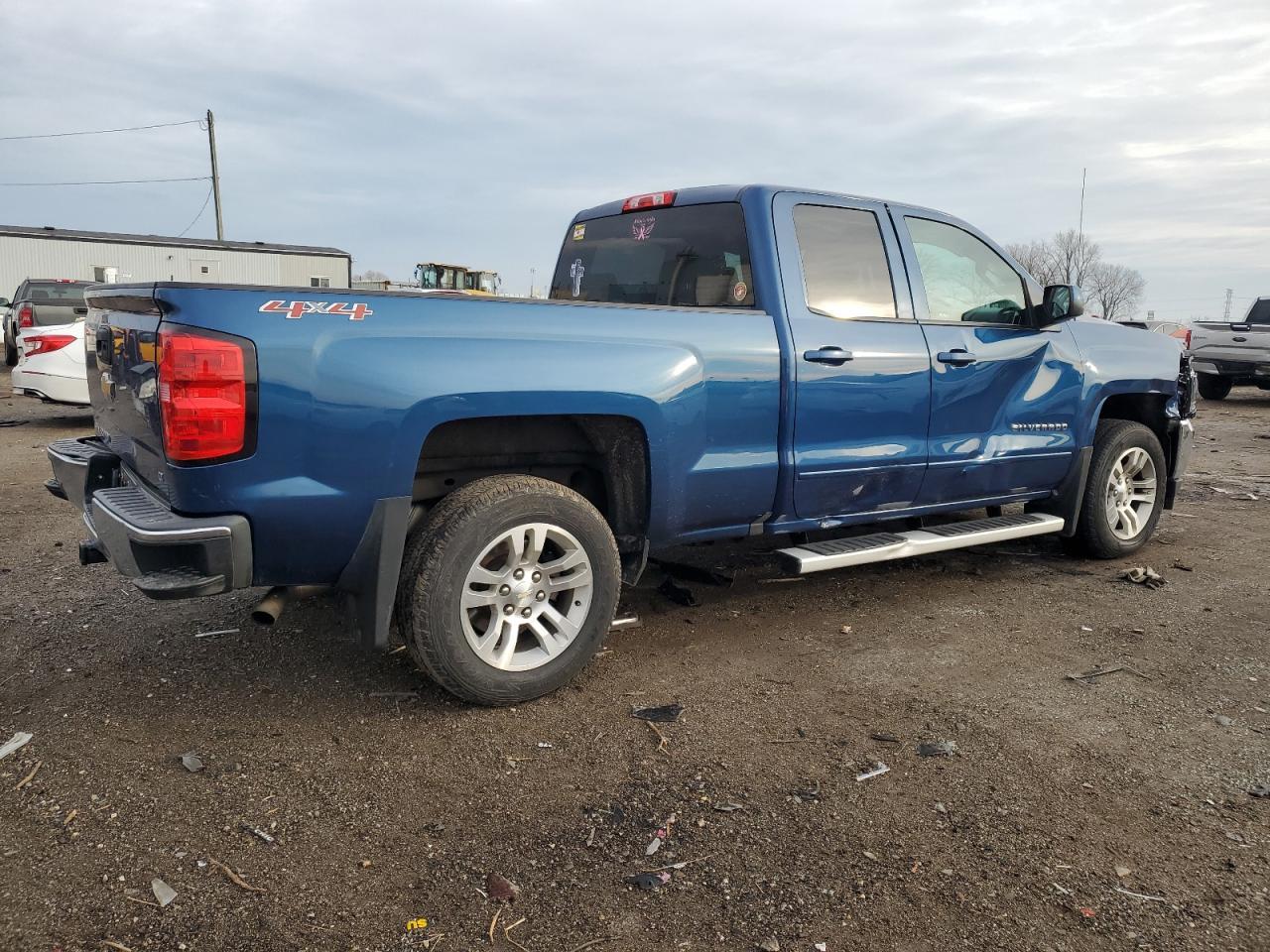2017 CHEVROLET SILVERADO - Image 3