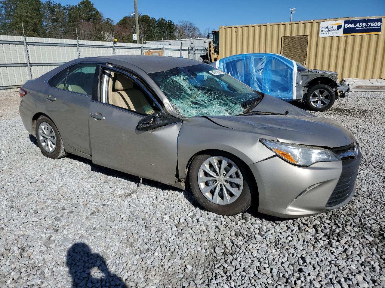 2016 TOYOTA CAMRY LE - Image 4