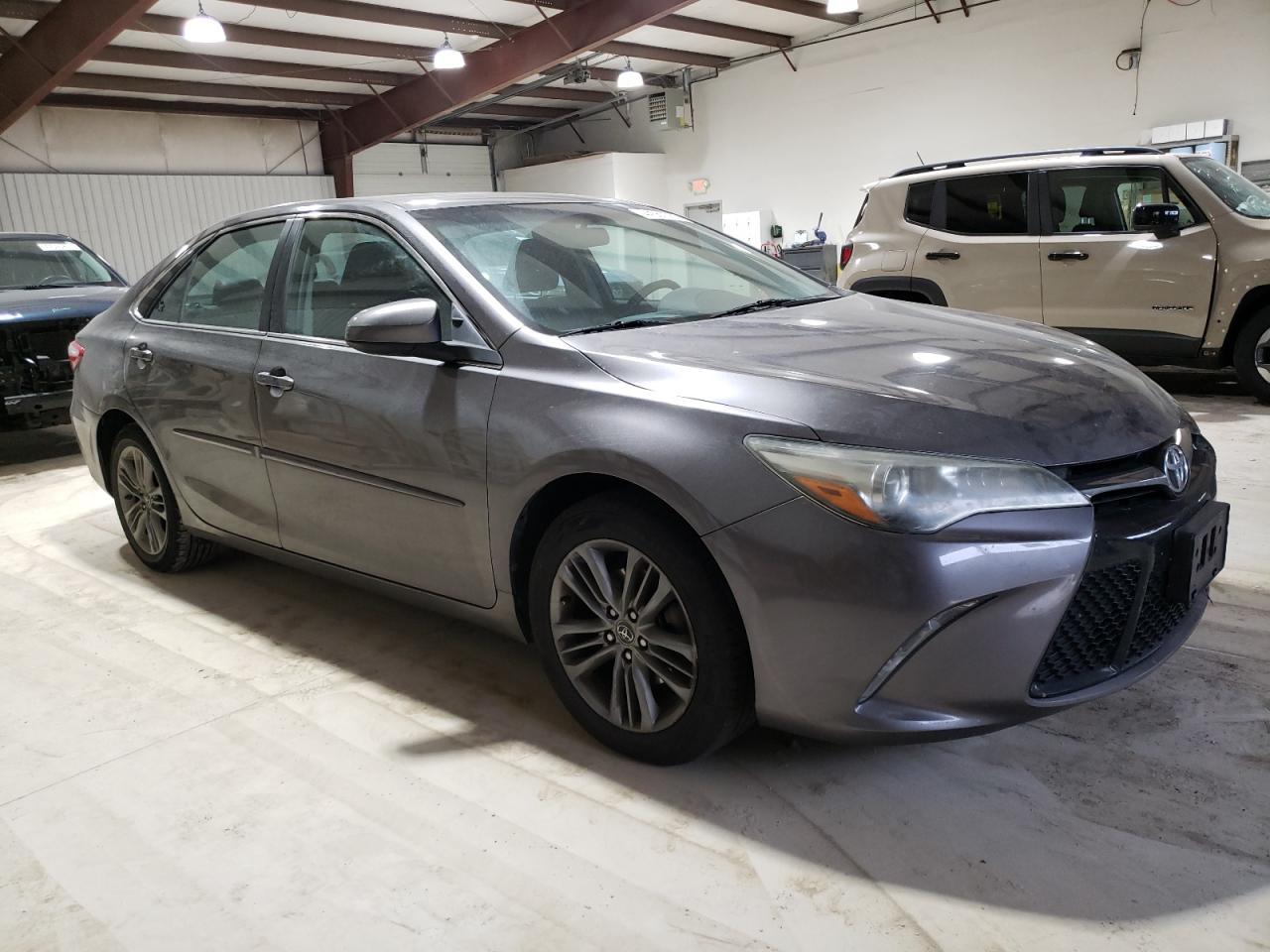 2016 TOYOTA CAMRY LE - Фото 4