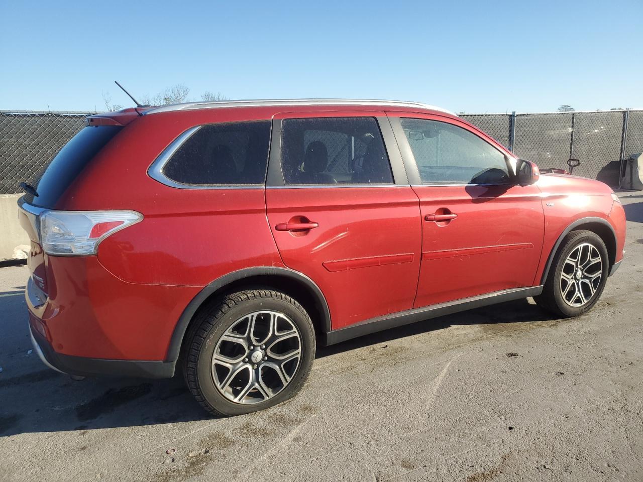 2015 MITSUBISHI OUTLANDER - Фото 3