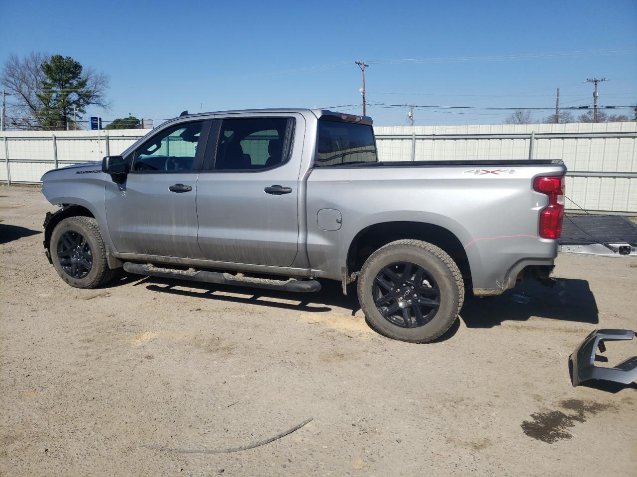 2024 CHEVROLET SILVERADO - Image 2
