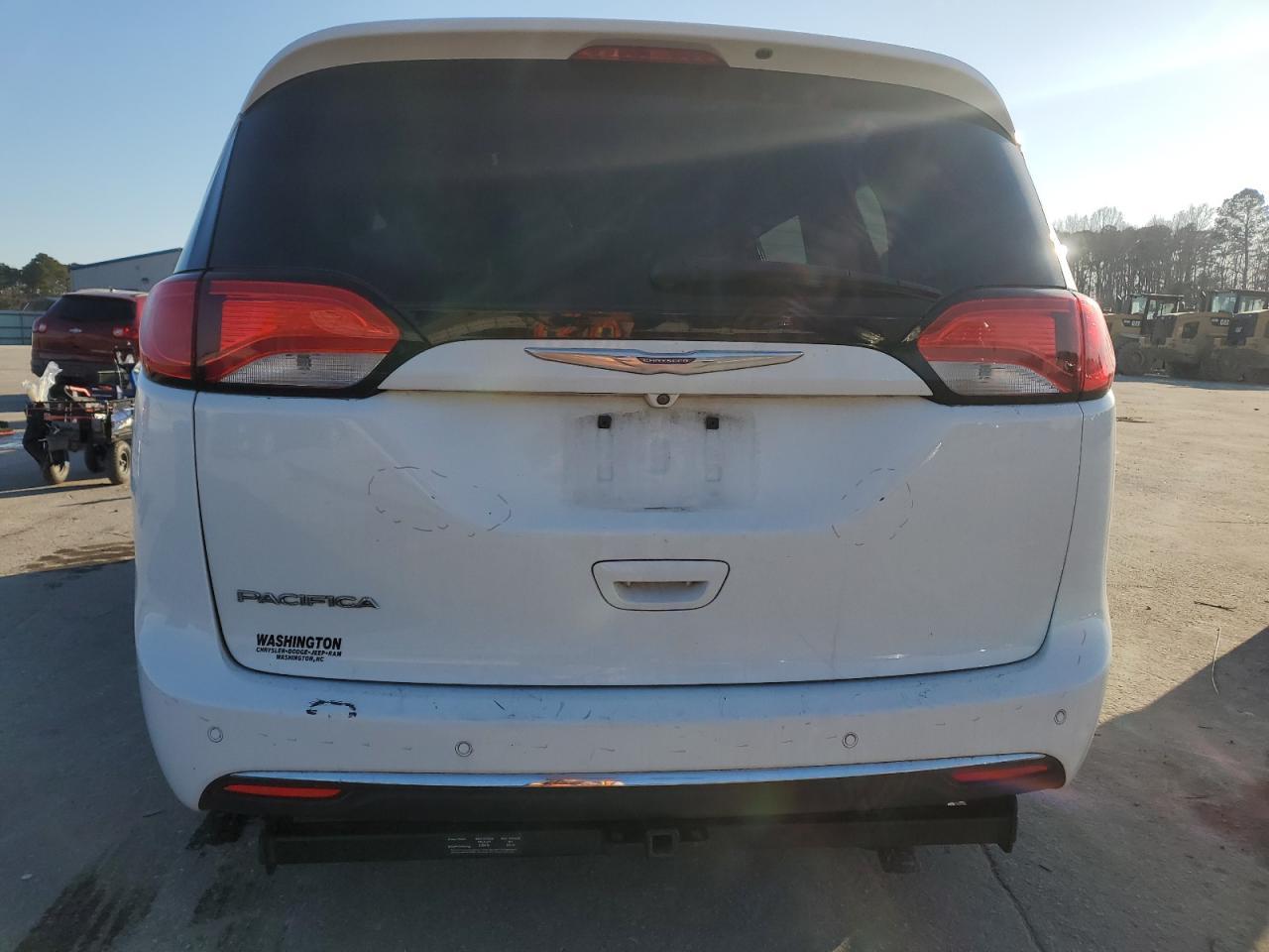 2017 CHRYSLER PACIFICA T - Image 6