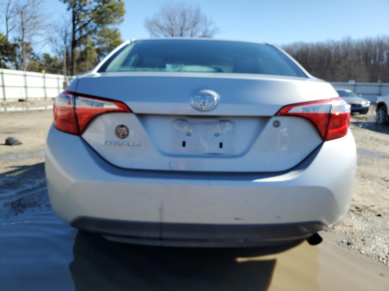 2014 TOYOTA COROLLA L - Image 6