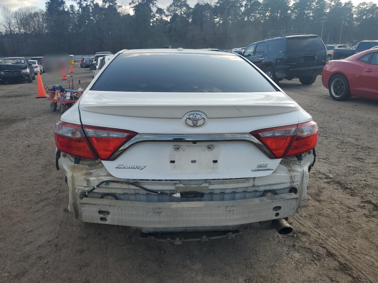 2016 TOYOTA CAMRY LE - Фото 6