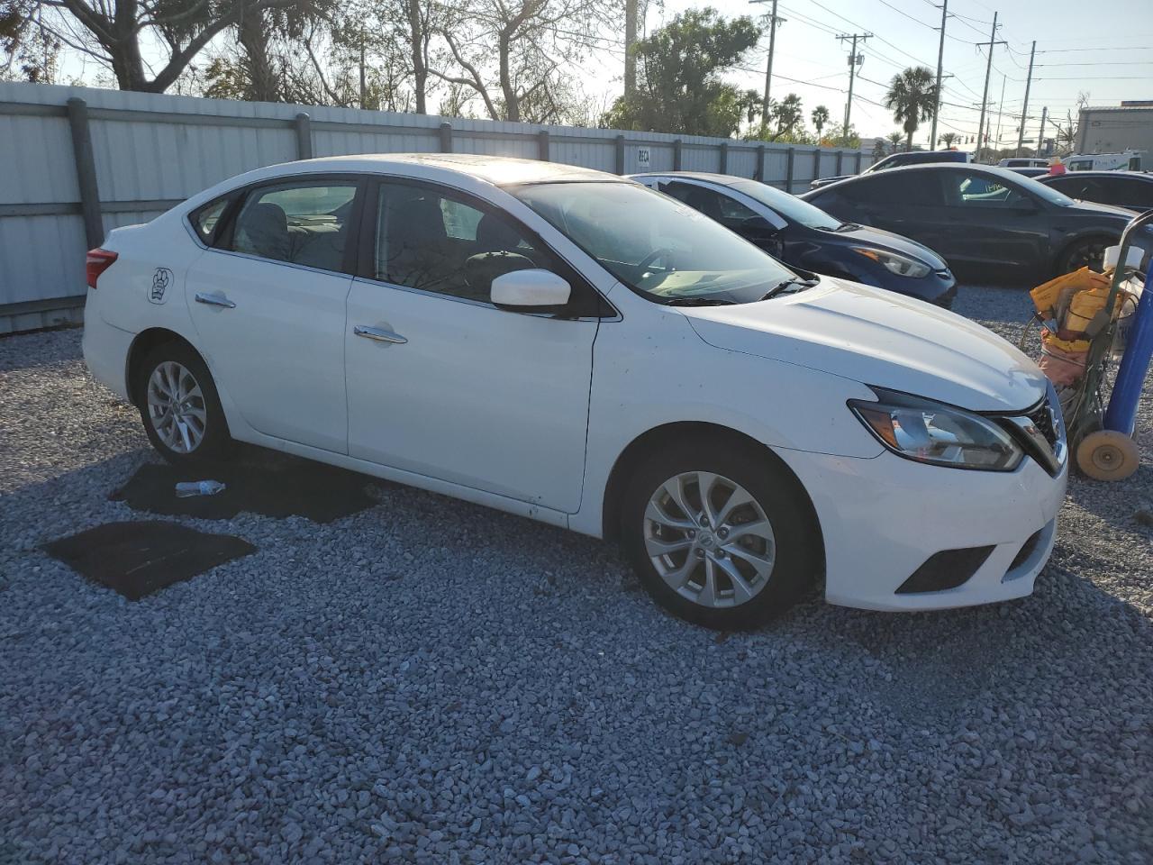 2017 NISSAN SENTRA S - Фото 4