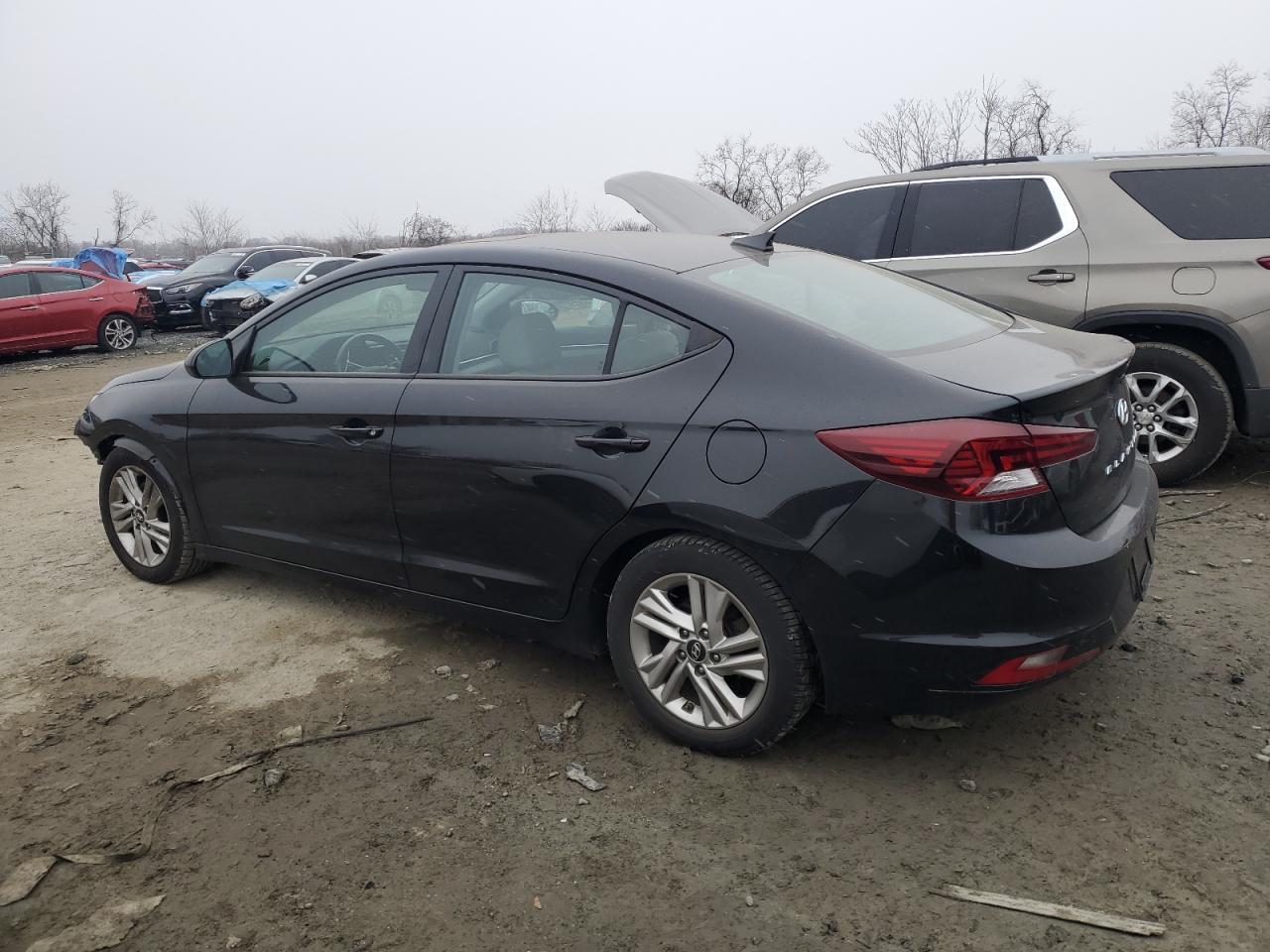 2019 HYUNDAI ELANTRA SE - Фото 2