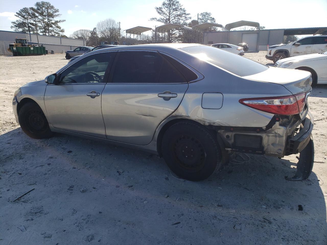 2015 TOYOTA CAMRY LE - Image 2
