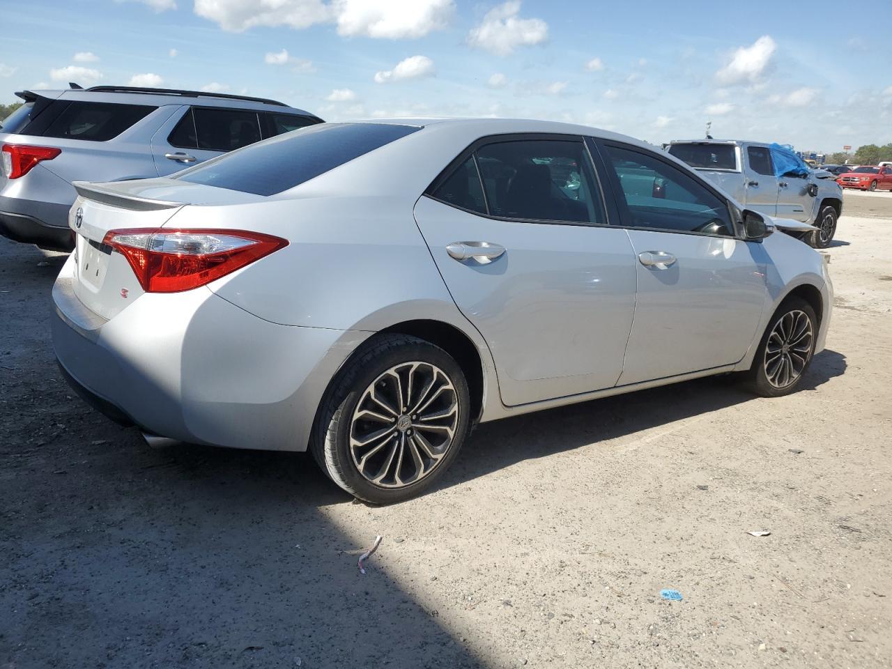 2015 TOYOTA COROLLA L - Фото 3