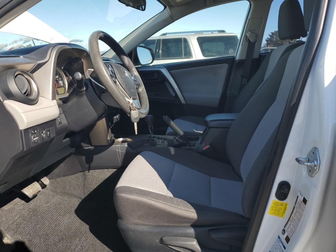 2014 TOYOTA RAV4 LE - Image 7