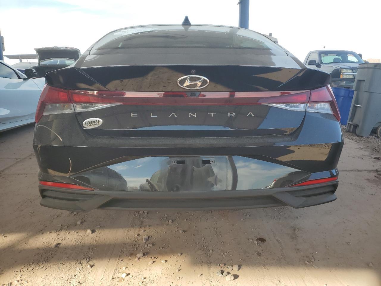 2022 HYUNDAI ELANTRA SE - Фото 6