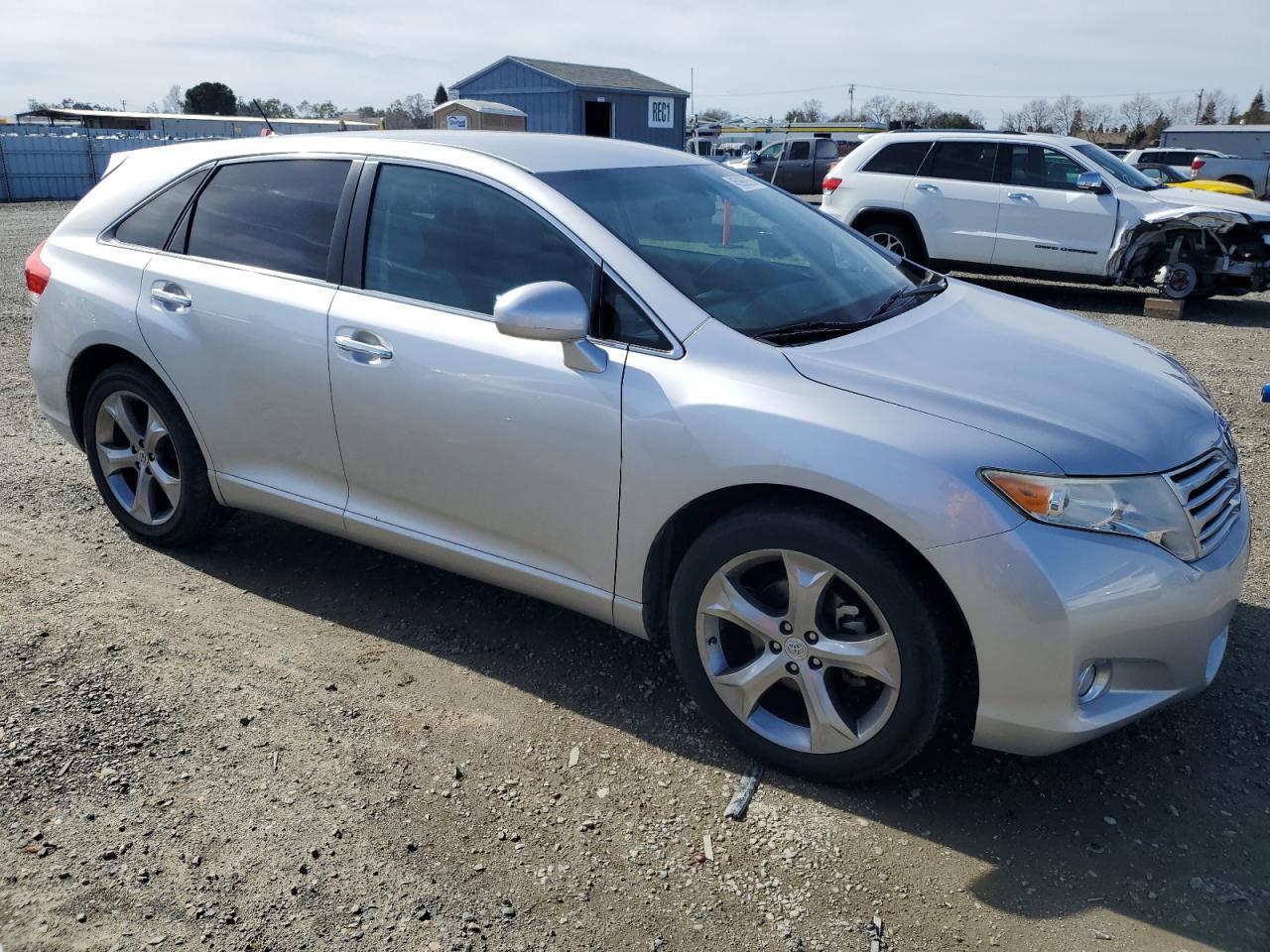 2011 TOYOTA VENZA - Фото 4