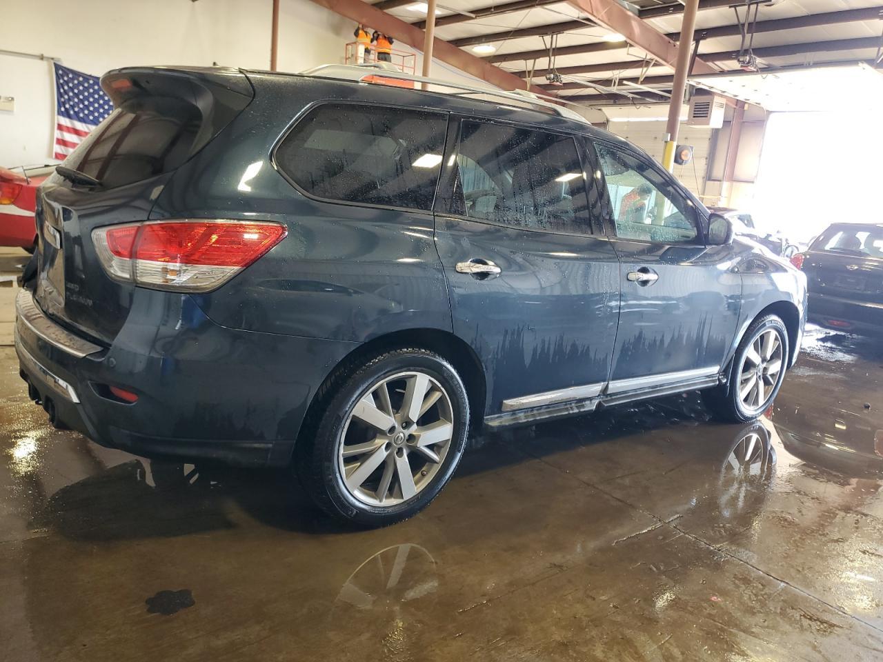 2013 NISSAN PATHFINDER - Фото 3