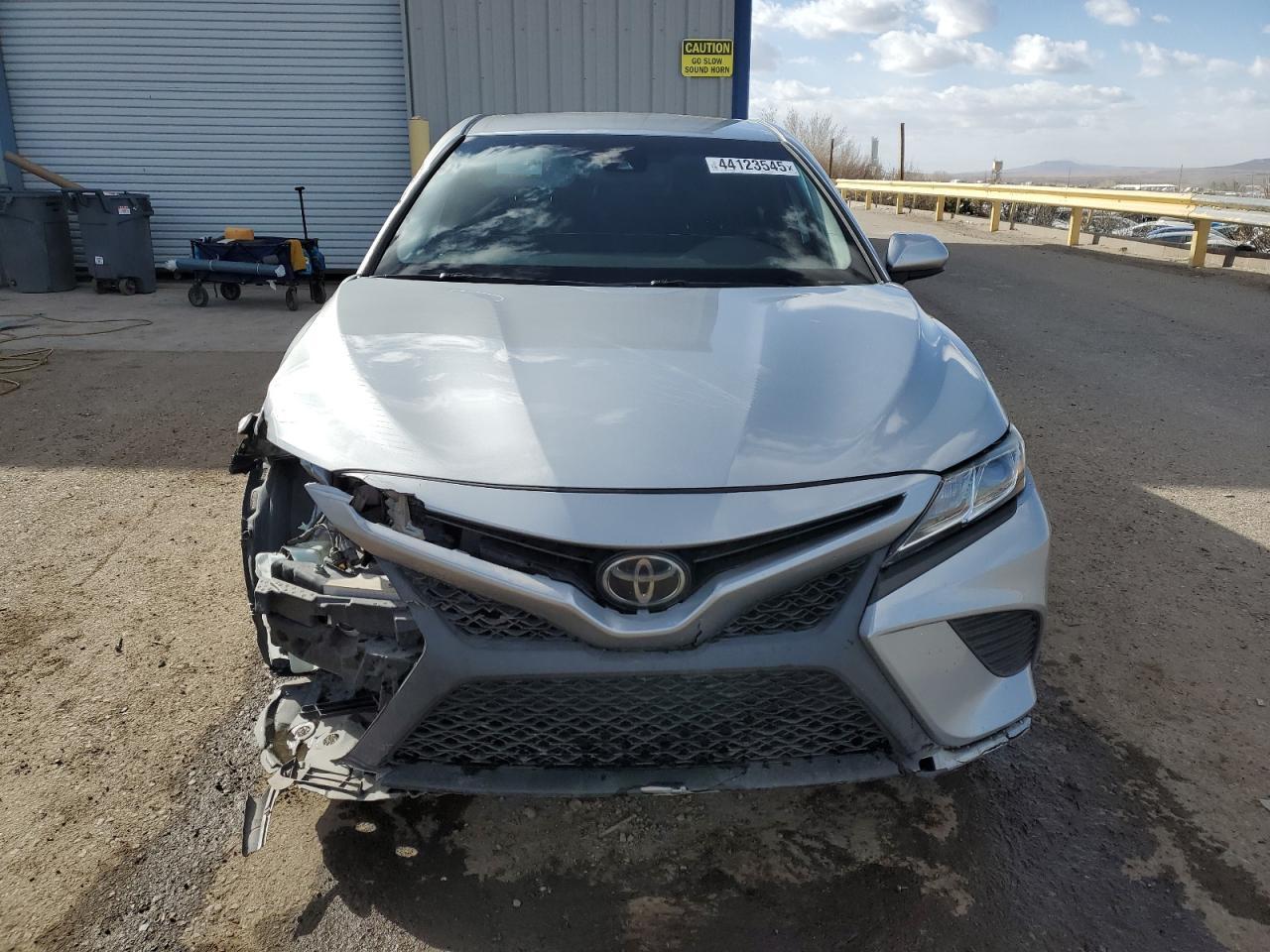 2020 TOYOTA CAMRY SE - Image 5
