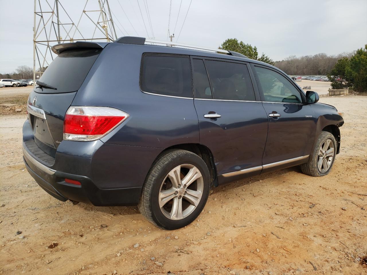 2012 TOYOTA HIGHLANDER - Image 3