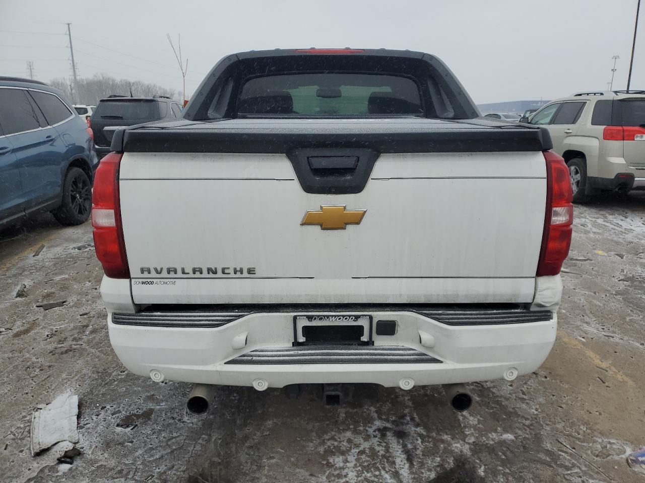 2012 CHEVROLET AVALANCHE - Фото 6