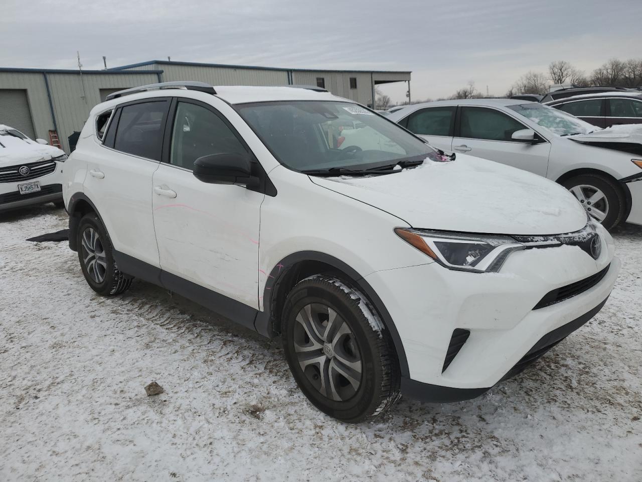 2017 TOYOTA RAV4 LE - Image 4