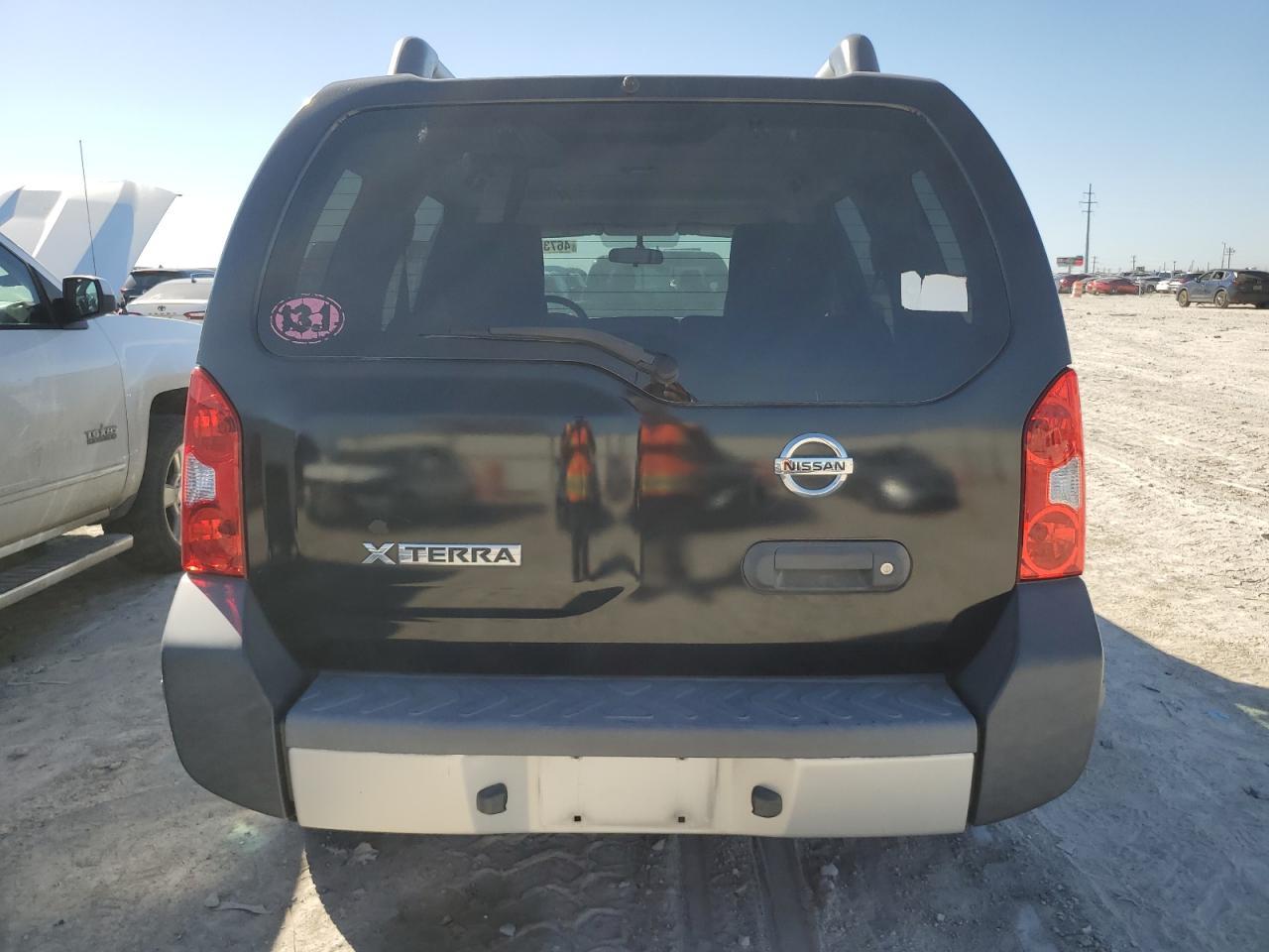 2013 NISSAN XTERRA X - Image 6