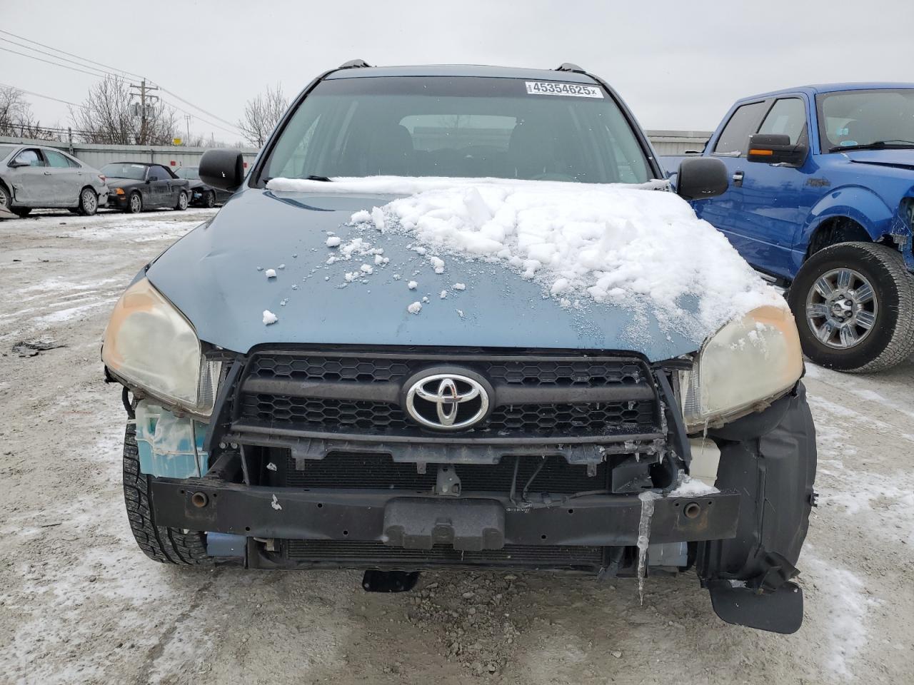 2011 TOYOTA RAV4 - Фото 5