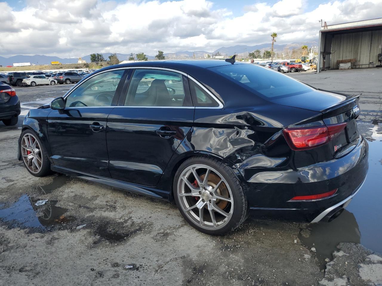 2018 AUDI RS3 - Фото 2