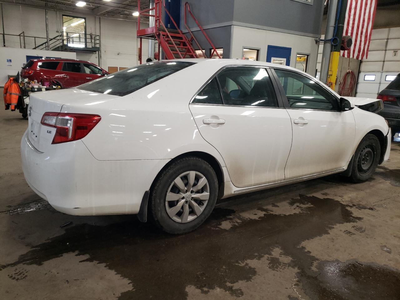 2014 TOYOTA CAMRY L - Image 3