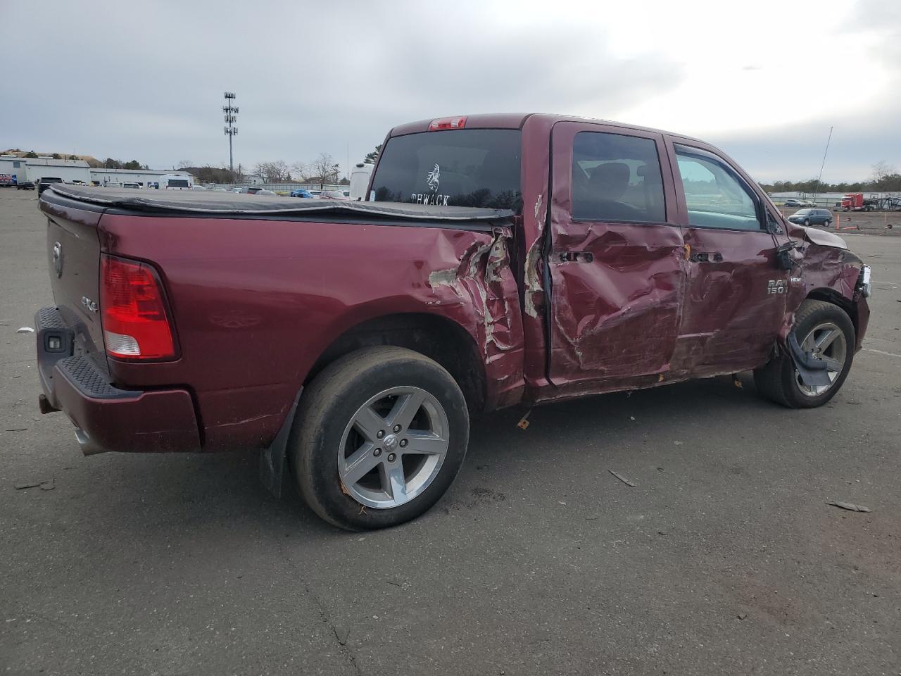 2017 RAM 1500 ST - Фото 3