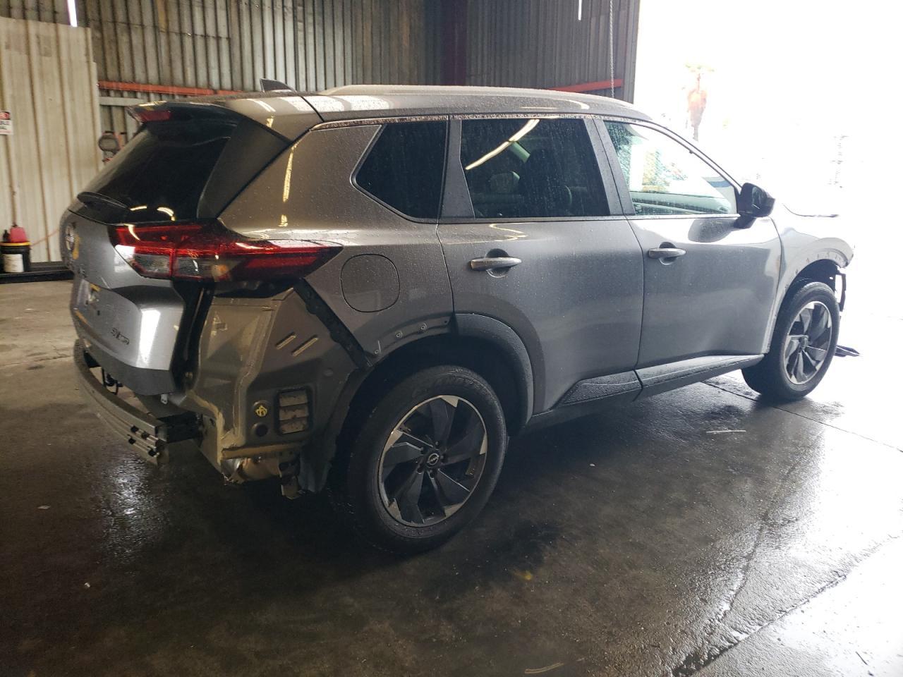 2024 NISSAN ROGUE SV - Image 3