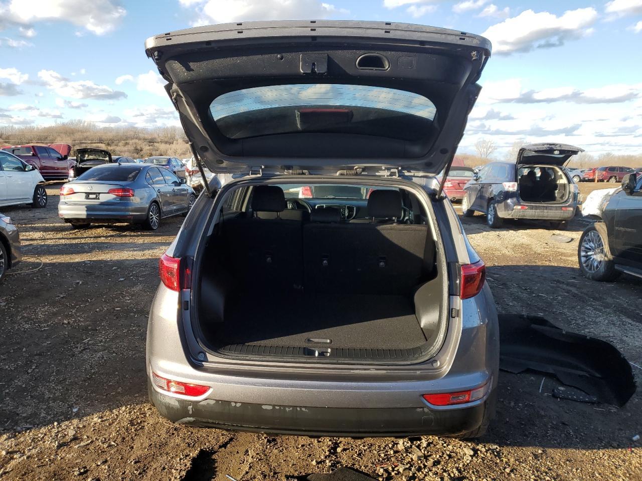 2017 KIA SPORTAGE L - Image 6