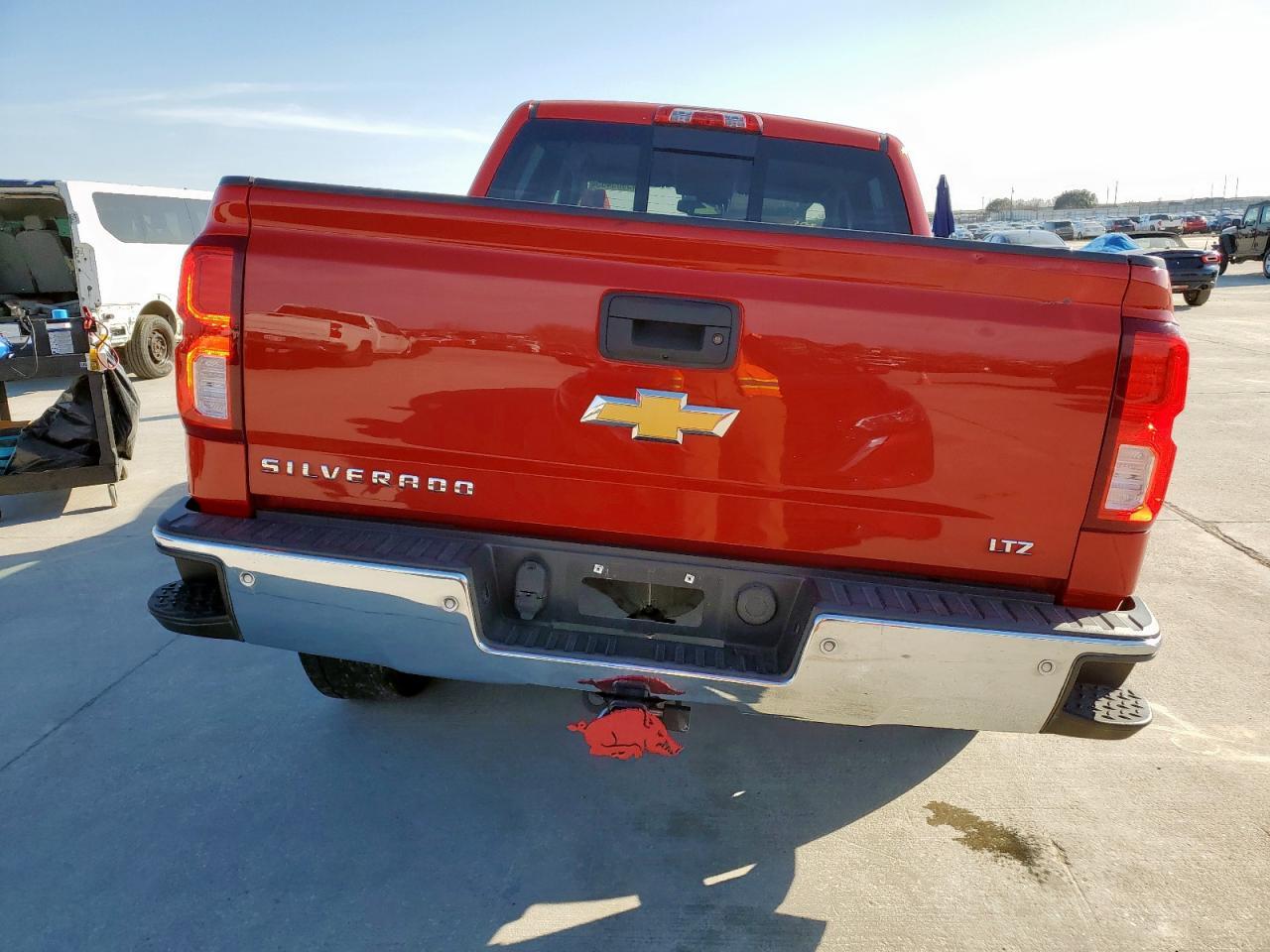 2018 CHEVROLET SILVERADO - Фото 6
