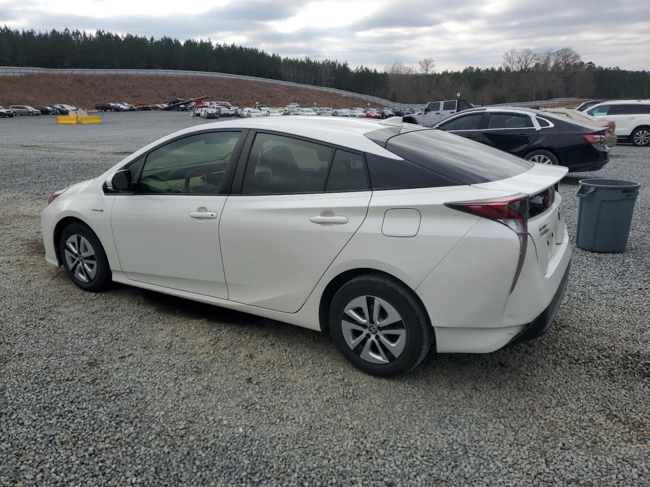 2016 TOYOTA PRIUS - Фото 2