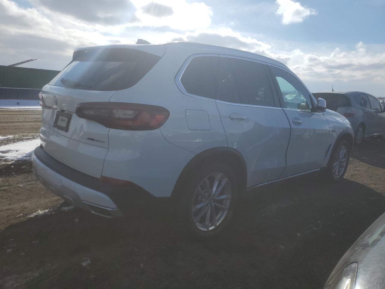 2022 BMW X5 XDRIVE4 - Image 3