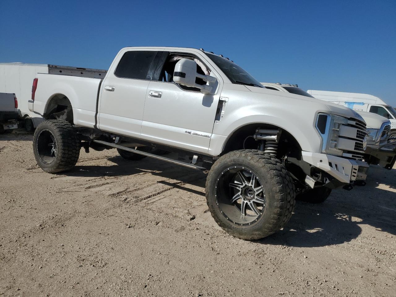 2017 FORD F350 SUPER - Image 4