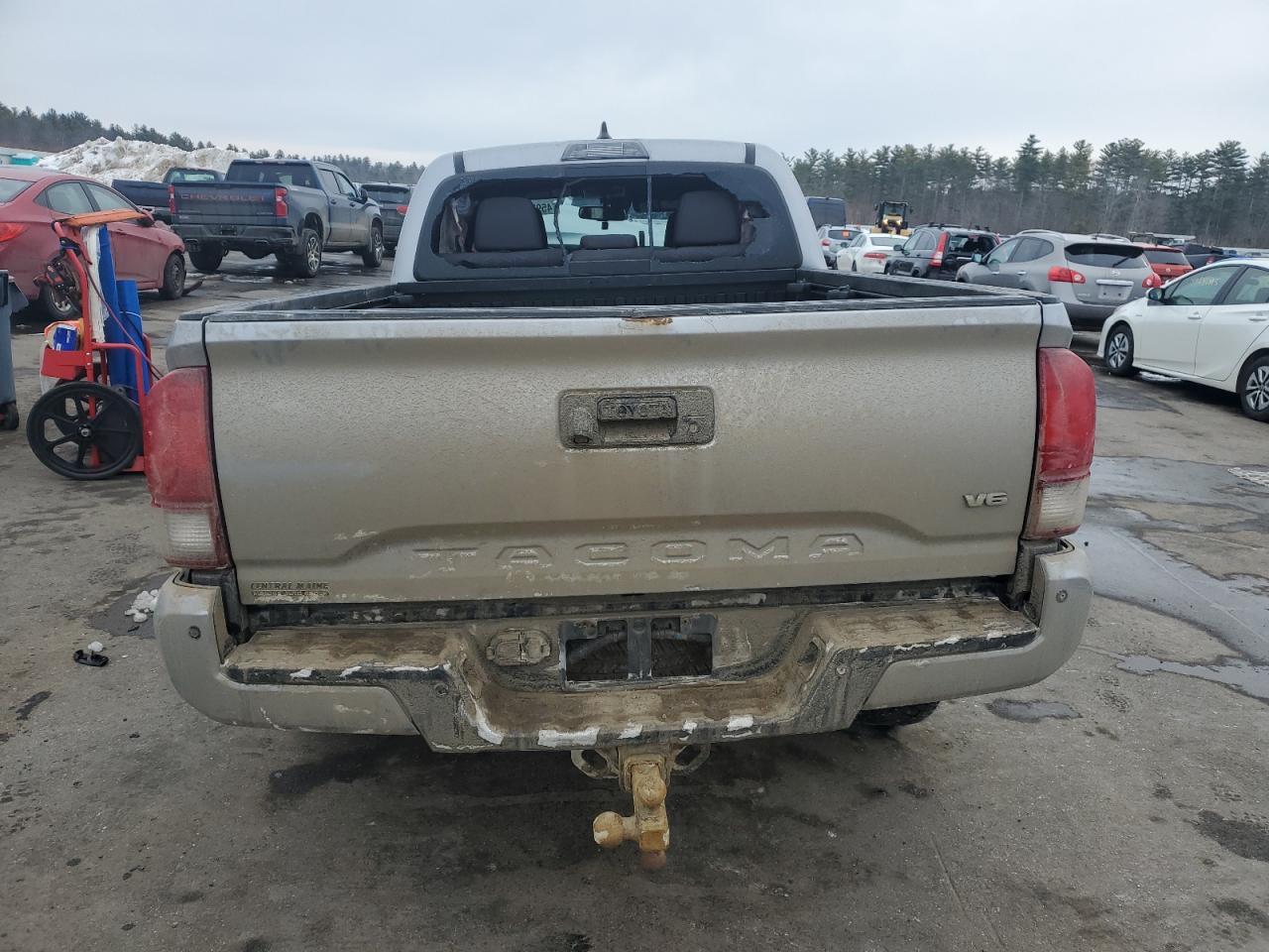 2018 TOYOTA TACOMA DOU - Фото 6