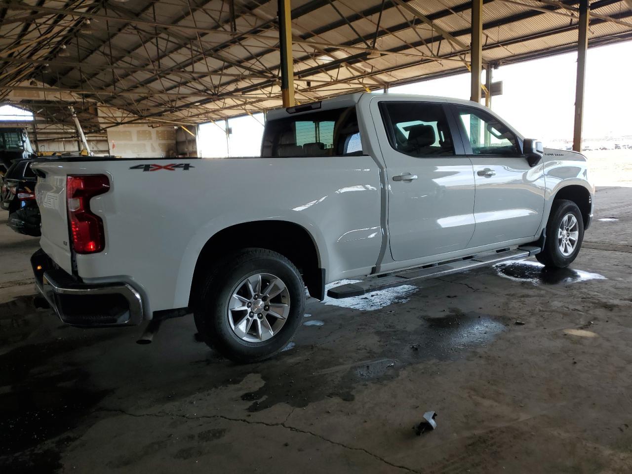 2024 CHEVROLET SILVERADO - Image 3